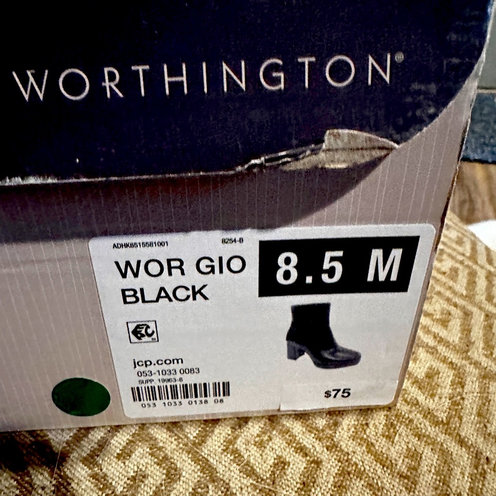 Nice Worthington boots, worn one time Basically brand new, few scuffs /scratch.